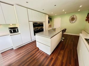 Kitchen- click for photo gallery